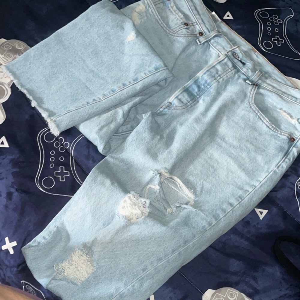 Levi's Blue Boyfriend Jeans Distressed Cropped